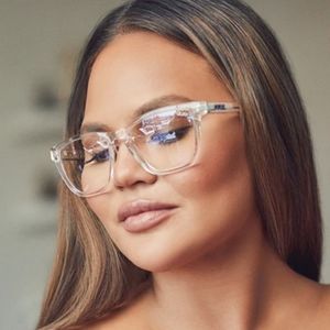 QUAY X CHRISSY

HARDWIRE

Blue light Glasses